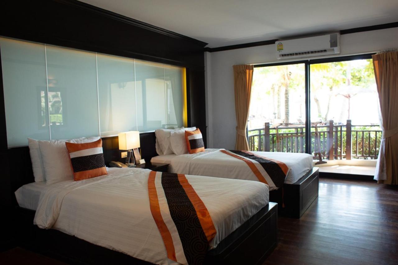 Deluxe Double or Twin Room,113424374:JPEG